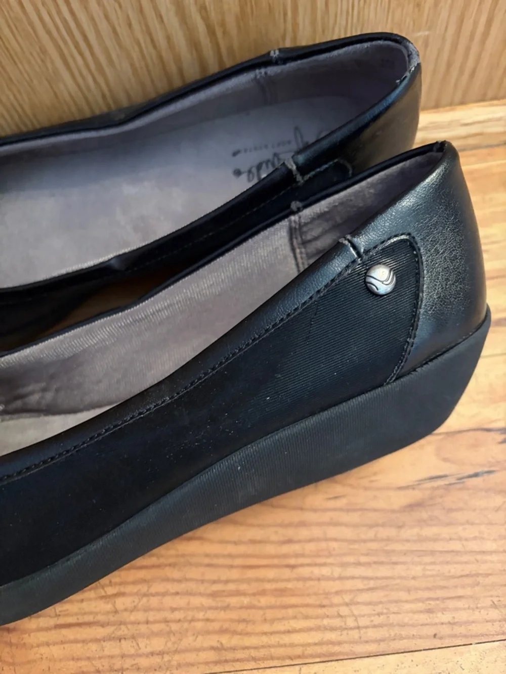 Life Stride MILEAGE Comfort Flex mini wedge 8-1/2 lightweight black ballet flats